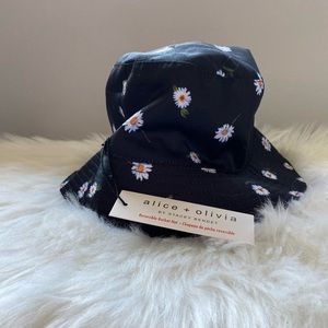 Alice + Olivia reversible daisy bucket hat